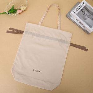 Sac cadeau personnalisé en jute avec cordon de serrage, pochette de rangement tendance, emballage imprimé avec logo, vente en gros, MOQ 200 pièces, directement de l'usine - Product Image 2