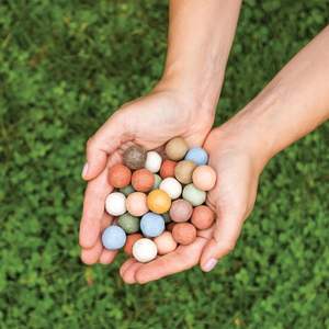 ชุดปลูกต้นไม้ในกล่องของขวัญ Blossombs Samenbomben สไตล์คันทรี่ สำหรับคุณแม่ ทำจากเส้นใยพืช - Product Image 4