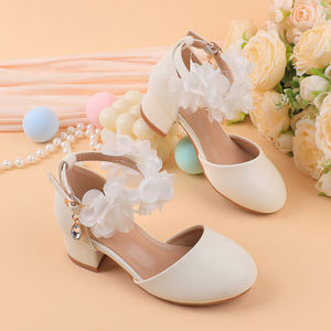 Zapatos de Baile de Encaje para Niñas, Sandalias de Verano con Decoración de Flores Blancas, Tacones Bajos, Suela Suave, Zapatos de Fiesta para las Cuatro Estaciones - Product Image 2