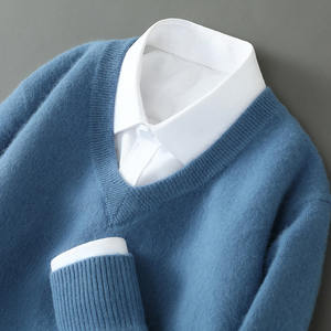 Maglione in Cashmere da uomo con collo a V di base maglione maglione in lana da uomo - Product Image 4