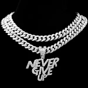 Collana con catena a corda intrecciata con lettere a monogramma ghiacciate Punk collana da uomo a catena cubana Miami non mollare mai