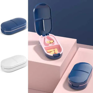 Coupe-pilules avec boîte de rangement invisible portable 2 en 1, mini pilulier anti-poussière, organisateur de médicaments, broyeur de comprimés - Product Image 2