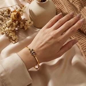 Bracelet connecté, service de bijouterie sur mesure de qualité supérieure, norme européenne, cadeau de fête pour femmes, ton or rose - Product Image 3