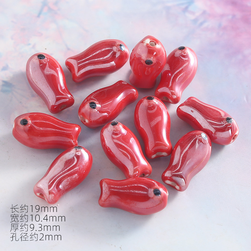 Pez pequeño cerámico electrochapado rojo (1 unidad)