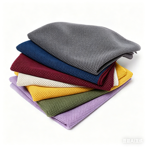Serviette rafraîchissante durable, lavable et légère pour le fitness, la gym, le basketball, le football, avec impression personnalisée - Product Image 1