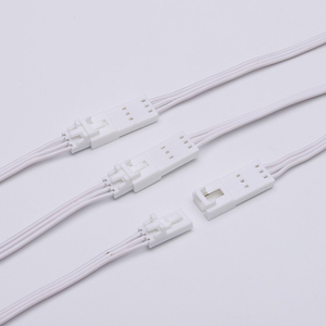 <span class=keywords><strong>Led</strong></span> 3A 3-pin nam thiết bị đầu cuối kết nối cho điện áp thấp <span class=keywords><strong>LED</strong></span> giáng sinh điện cắm chiếu sáng (tùy chỉnh màu sắc) - Product Image 1