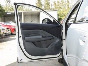 Xe năng lượng mới arcfox T1 <span class=keywords><strong>2025</strong></span> với động cơ 129PS và 1415kg cho chuyến đi chơi hàng ngày và đi lại - Product Image 2