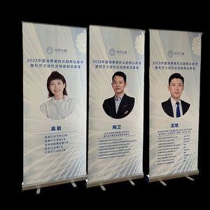 Oferta Especial: Banner Publicitario con Gráficos Personalizados, Base Ancha de Aluminio, Retráctil, Enrollable, Portátil, para Uso en Exteriores - Product Image 3