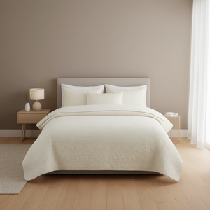 Elegante Copriletto King Size Color Crema, Set di 3 Pezzi Trapuntati e Plissettati, Collezione Lavabile in Poliestere - Product Image 2