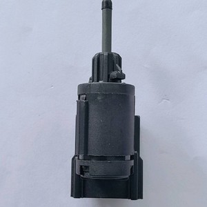 Interruptor de Luz de Freno Volkswagen 3B0945511A 19322007 para Reemplazo y Reparación, Interruptor Automático Nuevo - Product Image 1