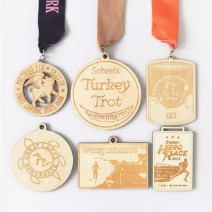 Medallas de Madera con Grabado Láser Personalizado de Fábrica Oneway, Portamedallas de Madera para Maratón - Product Image 6