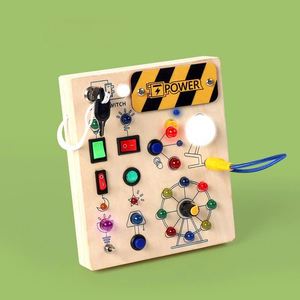 กระดานกิจกรรมมอนเตสซอรี่พร้อมไฟ LED |   ของเล่นเสริมพัฒนาการสำหรับเด็ก |   งานไม้ที่ปลอดภัยและทนทาน - Product Image 2