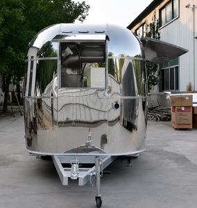 Véhicule alimentaire mobile haut de gamme résistant aux intempéries avec système de four à pizza intégré pour la restauration commerciale des centres touristiques - Product Image 2