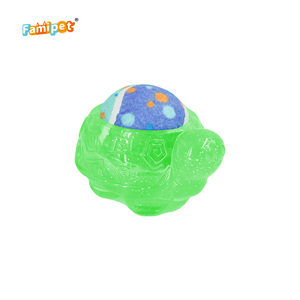 Famipet Fabricant Grossiste Nouveau Jouet pour Chien 2 en 1 en TPR, Design Tortue de Tennis, Durable et Indestructible, Jouet à Mâcher pour Chiens - Product Image 4