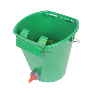 Seau d'alimentation en <span class=keywords><strong>lait</strong></span> <span class=keywords><strong>de</strong></span> <span class=keywords><strong>brebis</strong></span> en plastique <span class=keywords><strong>de</strong></span> qualité supérieure pour ferme laitière, 8 L, avec tétines pour chèvre et vache, avec une tétine - Product Image 5