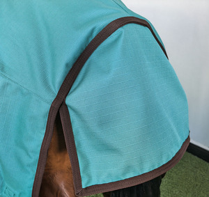 Tùy Chỉnh Polyester Thoải Mái Bền Mùa Đông Ngựa Thảm Thoáng Khí Không Thấm Nước Chăn Turnout Thảm - Product Image 5
