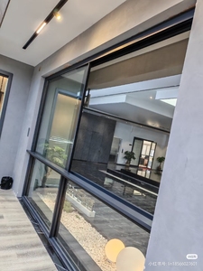 Fenêtre moderne à <span class=keywords><strong>double</strong></span> <span class=keywords><strong>vitrage</strong></span> avec cadre en PVC et alliage d'aluminium, à glissière horizontale et moustiquaire magnétique, résistante au vent, pour villa et appartement - Product Image 2