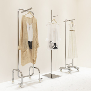 Étagère de présentation pour magasin de vêtements en acier inoxydable avec roulettes, 1 étagère, style Art Déco, horizontale, pour les magasins de mode <span class=keywords><strong>homme</strong></span> et femme - Product Image 2