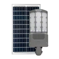 Fabricant personnalisé 100w 200w télécommande IP65 étanche tout en deux éclairage public LED extérieur à énergie solaire