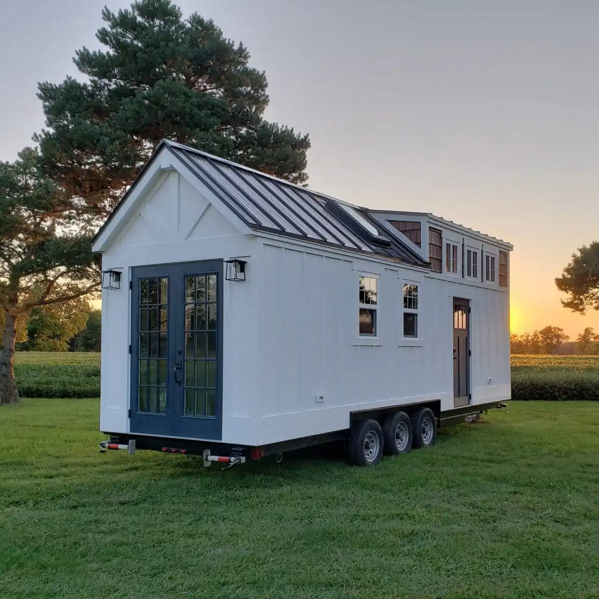 Hight Quality Prefab Modular 2 rooms Homes Mobile Trailer Loft Bedroom Camping tiny house on wheels