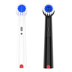 Tête de brosse à dents électrique Alyson EB17U à poils souples pour adultes Oral-B, en ABS, usage domestique - Product Image 1