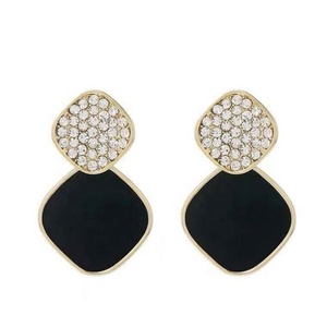 ต่างหูทรงสี่เหลี่ยมเรขาคณิตสีดำเรียบหรู ชุบทอง ทำจากโลหะผสมสังกะสี ประดับเพชรดีไซน์อเนกประสงค์ เหมาะสำหรับผู้หญิง เป็นของขวัญสำหรับงานปาร์ตี้ - Product Image 5