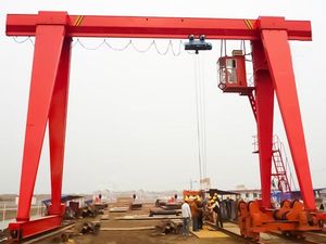 Grúa Pórtico Portátil de 5 Toneladas con Motor Eléctrico y Rodamiento para Taller y Logística - Product Image 6