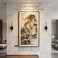 Peinture de paysage chinois de montagne avec pin encadré de luxe, peinte à la main avec des pigments minéraux Shanshui pour hall d'hôtel ou de villa