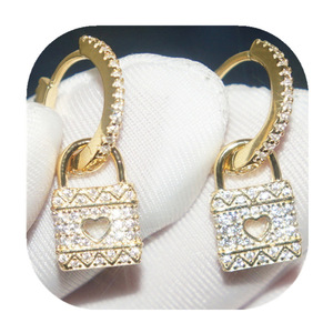 Orecchini Pendenti a Forma di Lucchetto, Orecchini di Tendenza per Donne, Gioielli in Stile Designer - Product Image 5