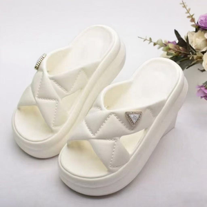 Fabbricazione professionale piede piatto per pantofole vendita calda <span class=keywords><strong>da</strong></span> <span class=keywords><strong>donna</strong></span> ad alte prestazioni sandali <span class=keywords><strong>da</strong></span> <span class=keywords><strong>donna</strong></span> con strass pantofole per la <span class=keywords><strong>casa</strong></span> - Product Image 4