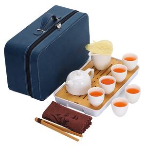 Service à thé de voyage en céramique Suet Jade, théière en porcelaine blanche, ensemble à thé portable avec plateau en bois - Product Image 2