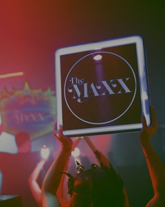 Tùy Chỉnh Quảng Trường Có Thể Thay Đổi Số Dấu Hiệu LED Thư Thẻ Hộp Lá Chắn Vip LED Chai Dịch Vụ Presenter Dấu Hiệu - Product Image 2