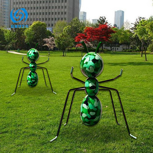Sculpture d'abeille en acier inoxydable, décoration de pelouse extérieure, figurine animale contemporaine, montage au sol, faite à la main - Product Image 2