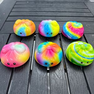 Jouet anti-stress en forme de baozi en matériau PU à récupération lente, mignon et amusant, décoration de bureau, unisexe, à partir de 14 ans - Product Image 3