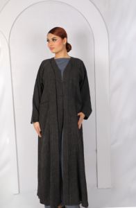 Abaya moderne légère en lin de qualité supérieure, ouverte sur le devant, pour l'été et les voyages, style minimaliste et modeste - Product Image 5