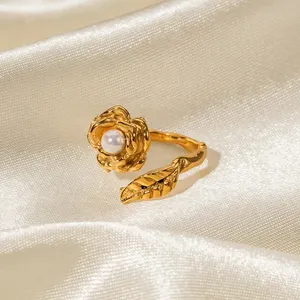Anillo Abierto de Acero Inoxidable para Mujer EManco, Diseño Delicado con Camelia, Perla y Textura de Hoja, Nueva Tendencia 2025 - Product Image 3