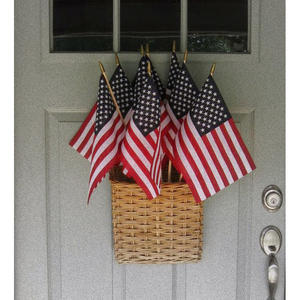 Club personalizado de alta calidad, boda, fiesta de cumpleaños, centro comercial, actividades de promoción, portador de bandera con tela de bandera colorida - Product Image 2
