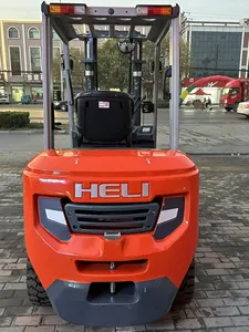 Chariot élévateur diesel lourd multi-usages HELI CPCD35 avec attaches rapides pour la manutention de plusieurs matériaux - Product Image 1