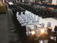 28W Blanc Chaud DMX Led Spots 4*7W Batterie Au Lithium Alimenté À Distance 4 têtes Pinspot Éclairage pour Studio De Cinéma Spectacle
