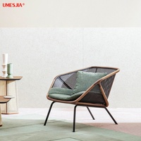 Fauteuil pliant en rotin, mobilier de salon moderne avec pieds en métal, disponible en noir et en bois massif