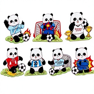 Patchs brodés thermocollants mignons de panda footballiste, motif sportif de dessin animé pour la décoration de vêtements, vestes et sacs à dos pour enfants - Product Image 1