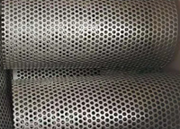 Tube perforé en acier inoxydable de 57 mm et 60 mm pour l'industrie automobile