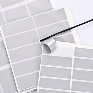 สติกเกอร์กันปลอมแบบขูดเคลือบ QR Code ลายสร้างสรรค์สีเงิน สำหรับรางวัล ลุ้นโชค - Product Image 1