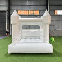 Château gonflable commercial 8x8 pieds rose pastel à prix abordable avec toboggan pour jeux souples