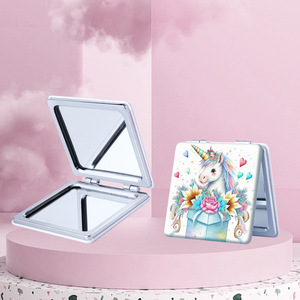 Miroir de poche carré double face portable en cuir, motif animal mignon, pliable, vente en gros - Product Image 2