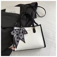 Sac Fourre-tout Rétro Couleur Unie pour Femmes Décontracté Grande Capacité Portable Fermeture Éclair avec Décoration Ruban et Bandoulière