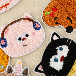 Pegatinas Bordadas Autoadhesivas <span class=keywords><strong>con</strong></span> Cabeza de Animal de Dibujos Animados JXANRY (Gato/<span class=keywords><strong>Perro</strong></span>) - Pegatinas de Tela de Poliéster <span class=keywords><strong>para</strong></span> Ropa y Fundas de Teléfono - Product Image 3