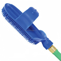Brosse de toilettage pour chevaux avec tuyau d'arrosage pour le bain et le toilettage