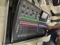 Console de mixage numérique Behringer X32 d'occasion, 40 entrées, 25 bus, avec préamplis MIDAS, pour système de sonorisation professionnel en location