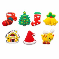 Breloques personnalisées en PVC pour chaussures, lot de Noël, vente en gros d'usine OEM, décorations pour sabots, accessoires de Noël en vrac, directement du fabricant